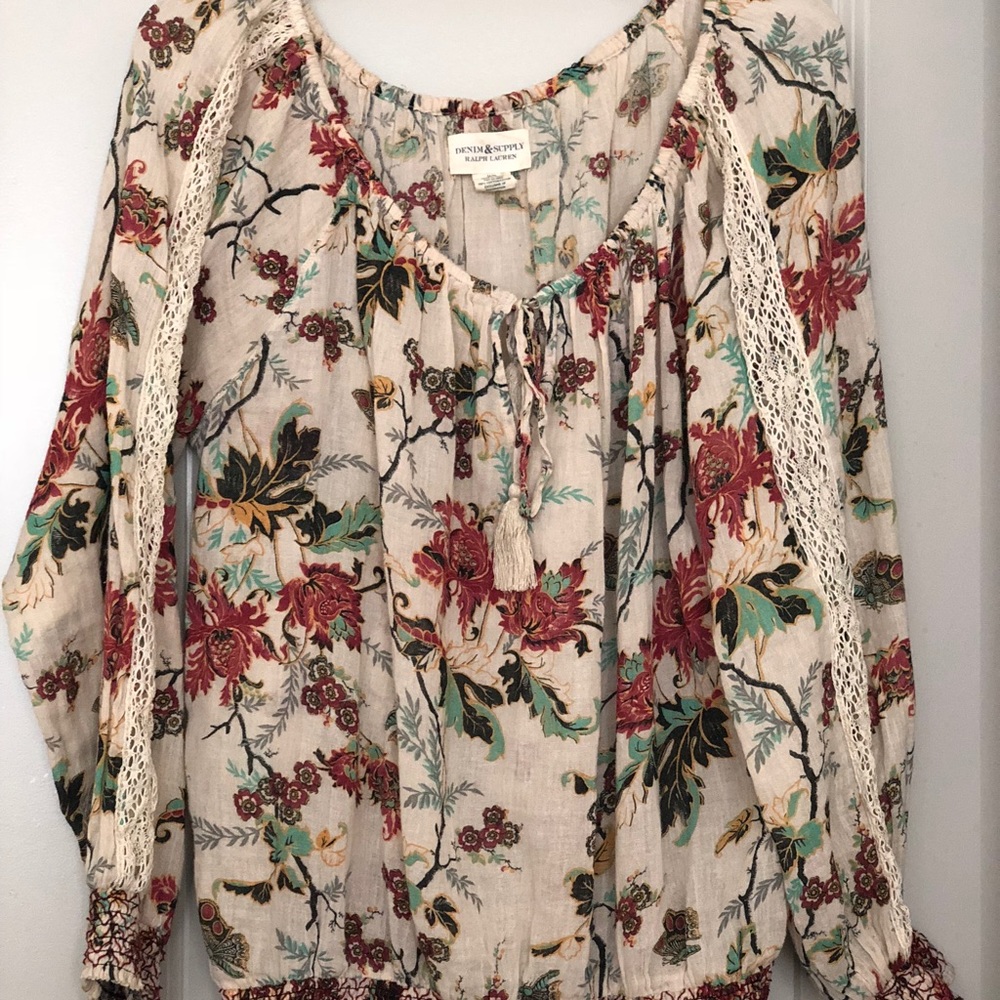 Like new Ralph Lauren blouse. Size M. 100% cotton